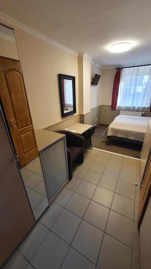 Central Motel Kecskemét Exterior foto